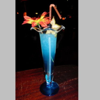 1 VERRE A COCKTAIL TOUT AZUR